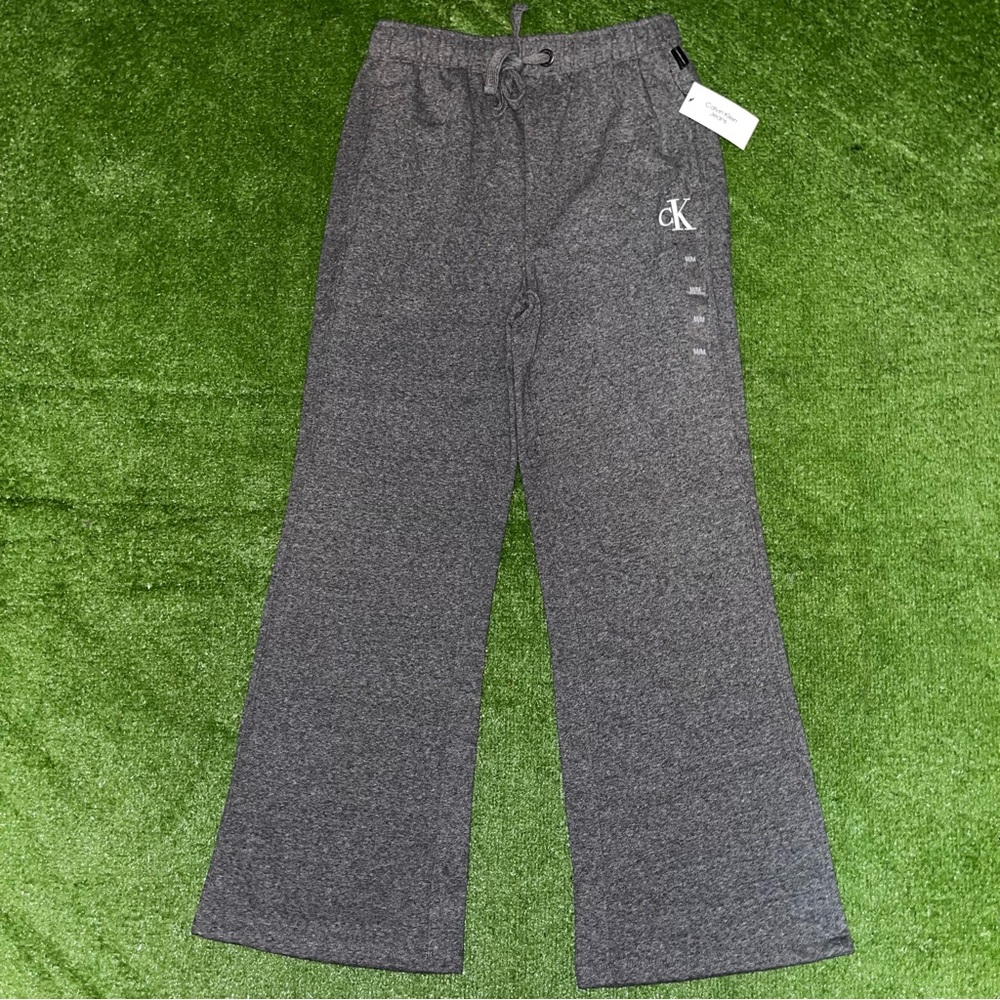 Calvin Klein Jeans Women’s Flare Sweatpants🆕